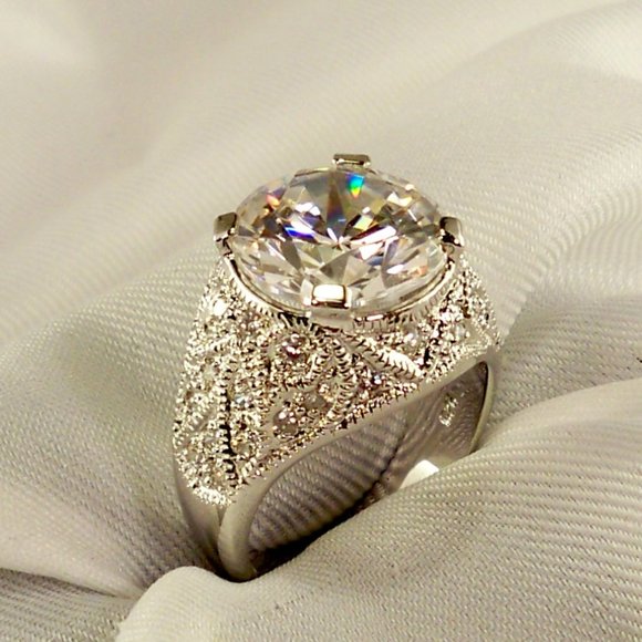 New Round Cut Cubic Zirconias Silver DESIGNER Dome Ring
